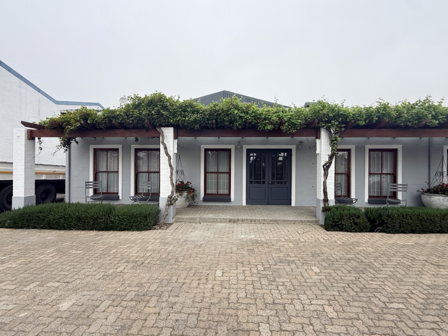 To Let Commercial Property for Rent in Somerset West Business Park Western Cape